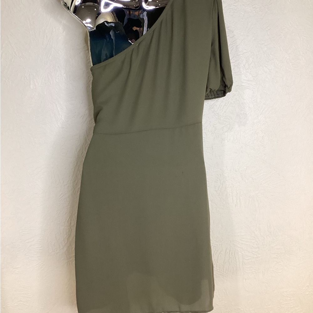 NWT SIZE Small Green Asymmetrical Ruched One-Shoulder Dress - Picture 3 of 6